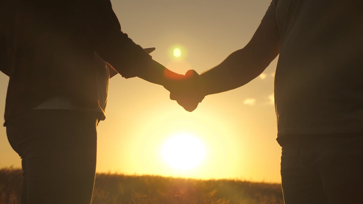 farmers shaking hands